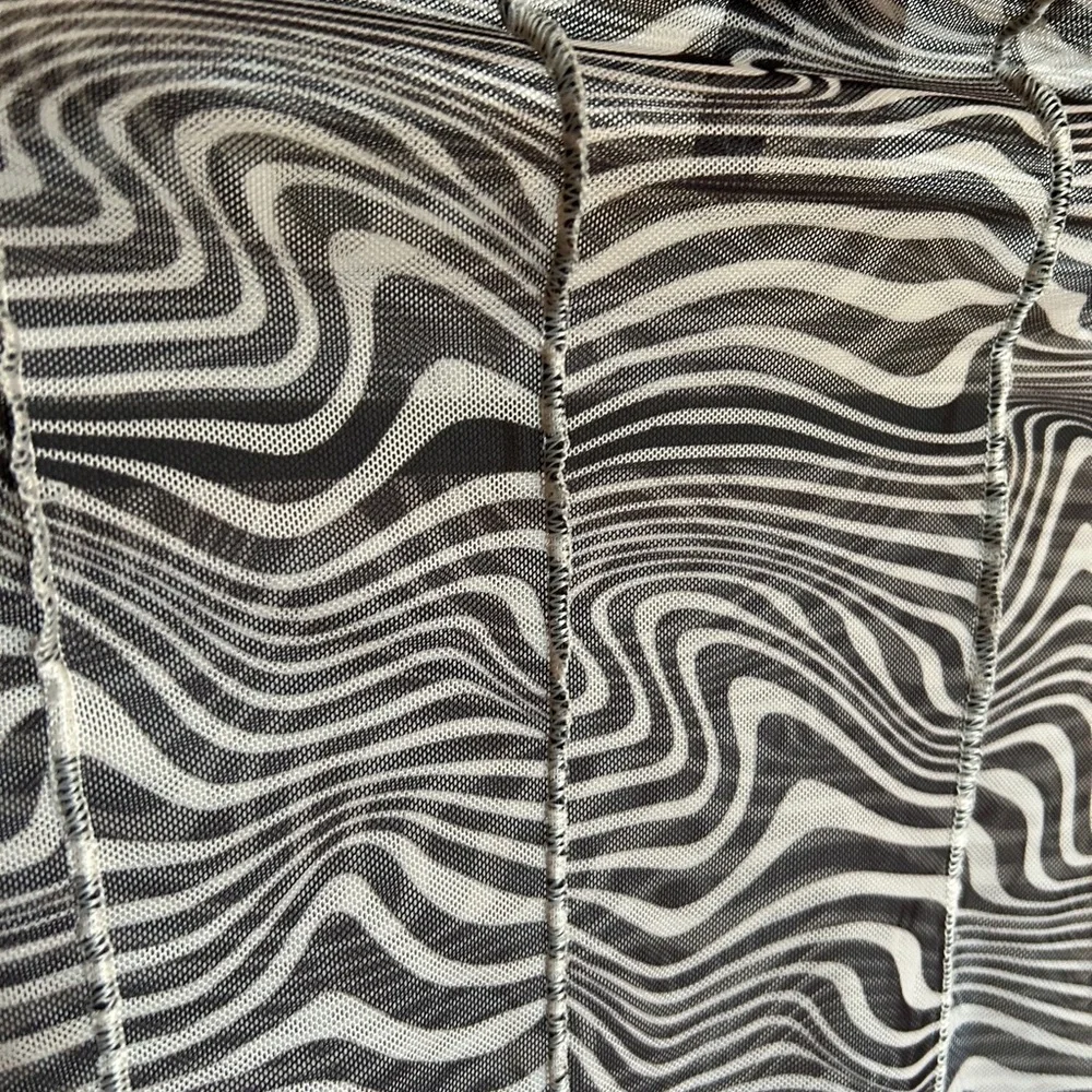 H&M Mesh Top - Picture 2 of 4